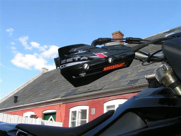 Husqvarna TE 450 - Zeta beskyttere med blink.. skal vist snart ha´lavet det skiffertag.. billede 6