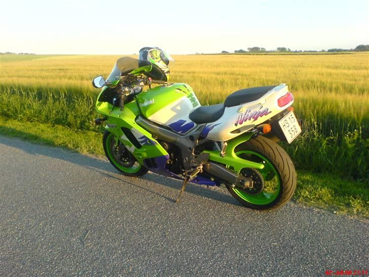 Kawasaki ZX9R B4 billede 16