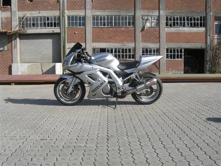Suzuki SV 1000 S " SOLGT " billede 1