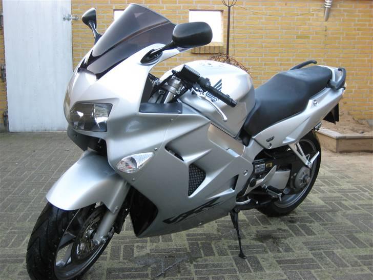 Honda vfr 800 f billede 3