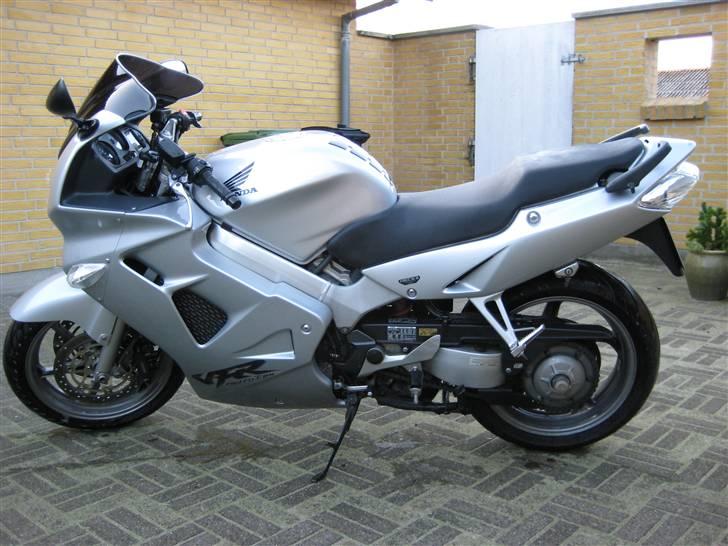 Honda vfr 800 f billede 4