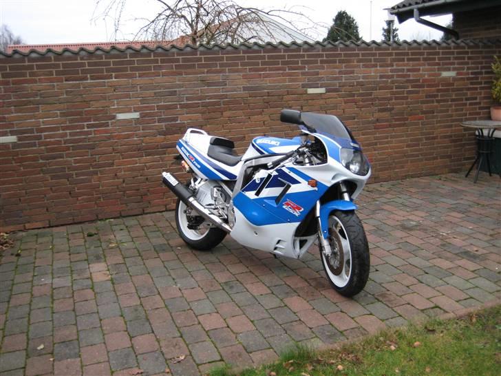 Suzuki Gsxr 750 SOLGT billede 1