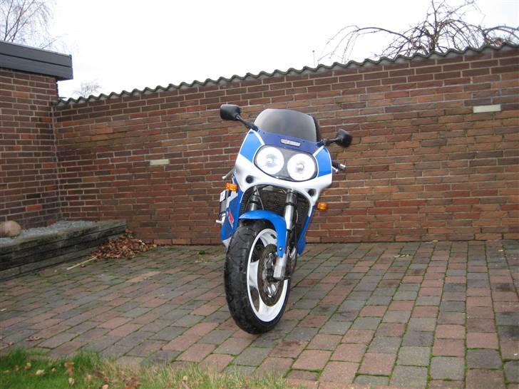 Suzuki Gsxr 750 SOLGT billede 2