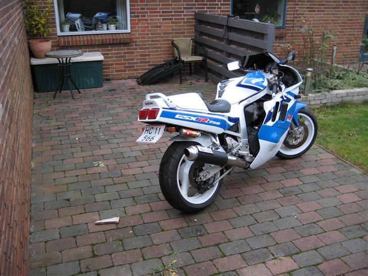 Suzuki Gsxr 750 SOLGT billede 4