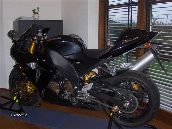 Kawasaki ZX10r billede 4