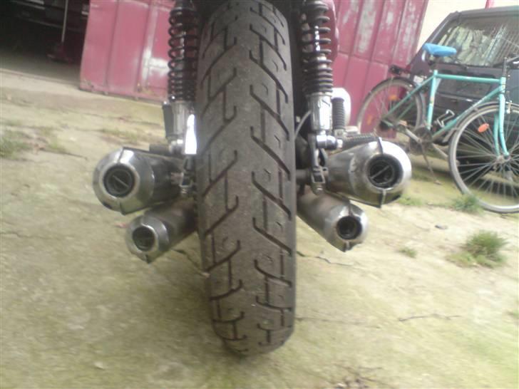 Suzuki GT 750 vandbøffel billede 3