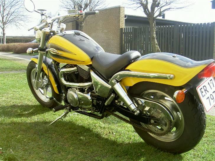 Suzuki VZ800 Marauder - Sådan så den ud da jg købte den... Efterfølgende er den blevet malet, fået fremflytter og en V&H udstødning. billede 6