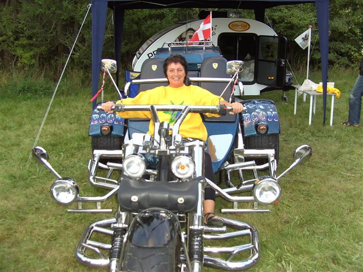 Universal Boom-Family - Da jeg skulle tage billedet var der en som gerne ville prøve den. billede 1