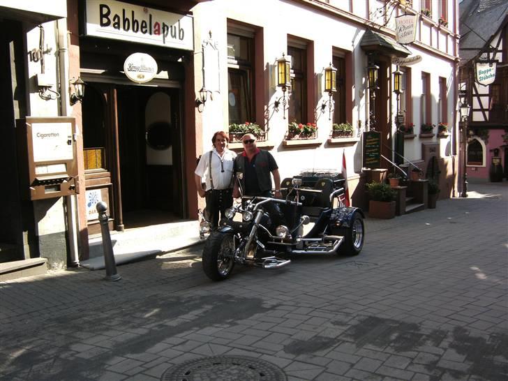 Universal Boom-Family - Her er jeg hos min gode ven Siggi i Tyskland. billede 3