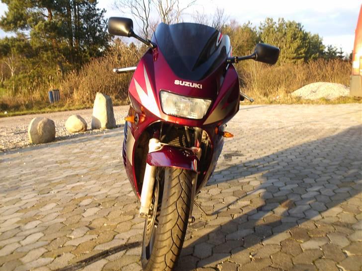 Suzuki RF 900 R ( Solgt ) billede 4