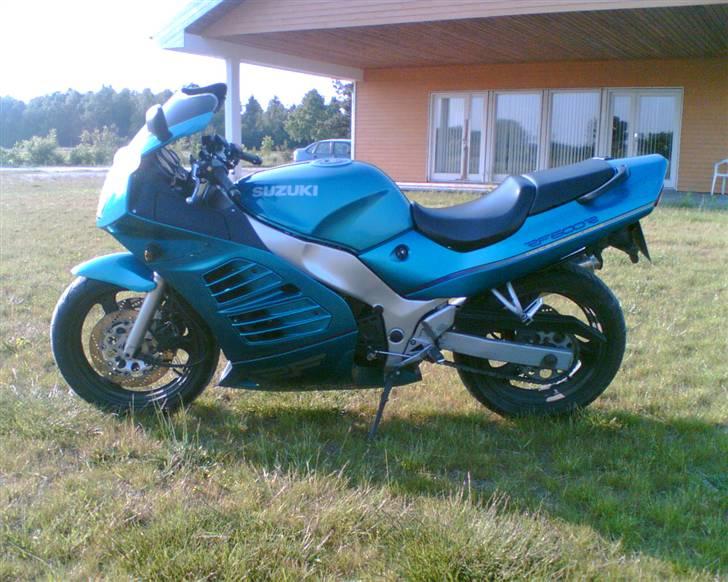 Suzuki RF 600 R billede 2