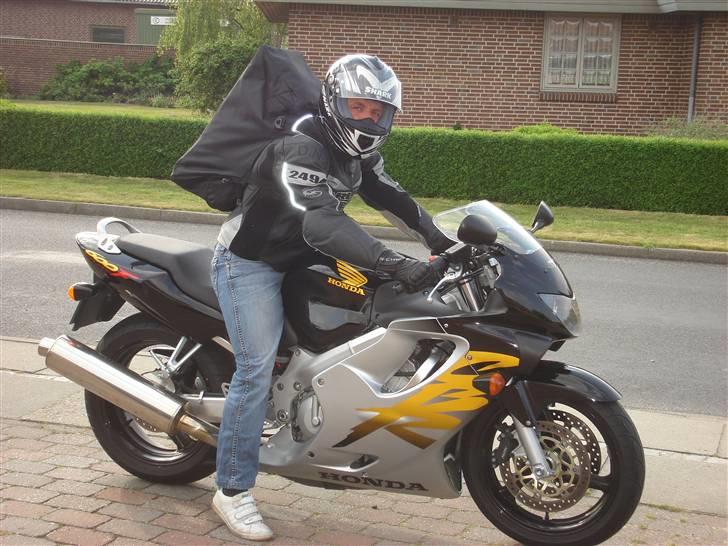 Honda cbr 600 F4(solgt) billede 1