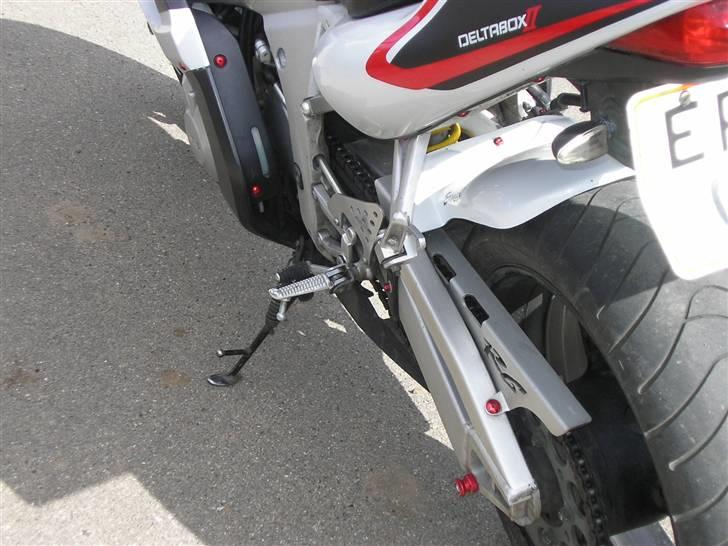 Yamaha yzf r6  SOLGT/totalskadet billede 7