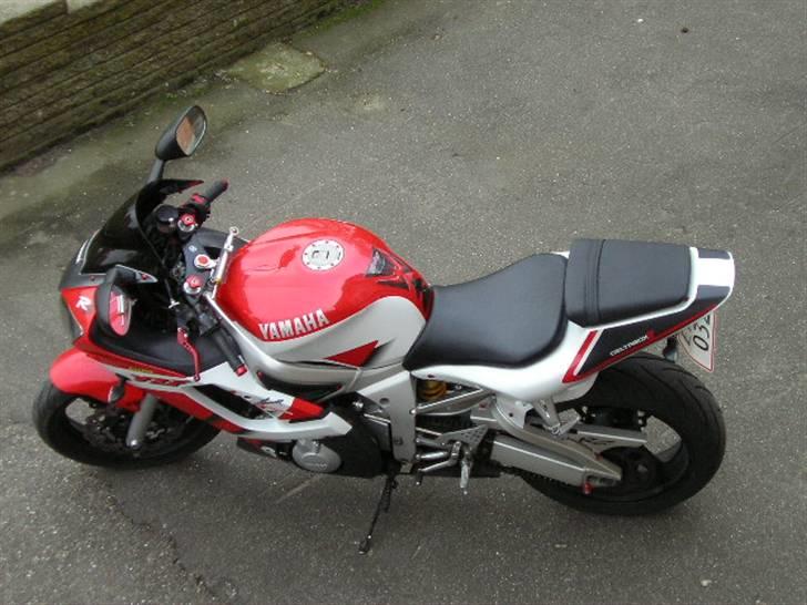 Yamaha yzf r6  SOLGT/totalskadet billede 8