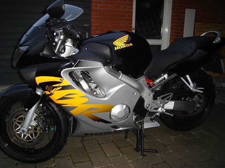 Honda cbr 600 F4(solgt) billede 6