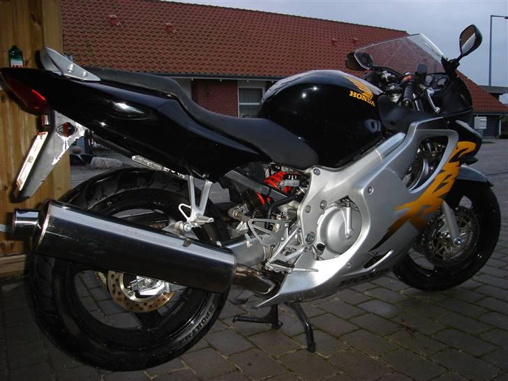 Honda cbr 600 F4(solgt) billede 7