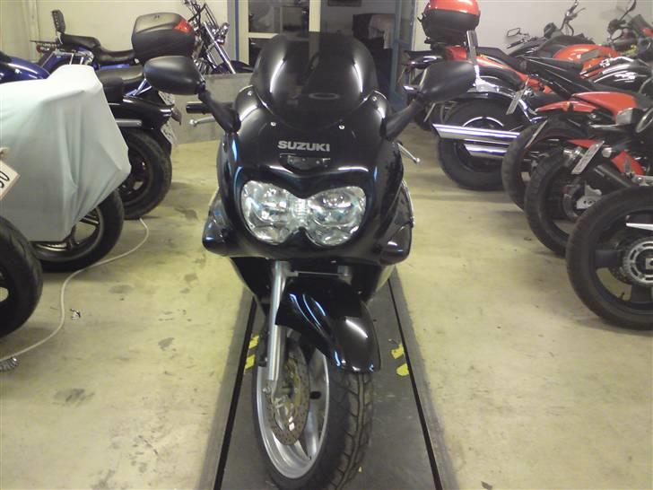 Suzuki GSX 600 F  "SOLGT" billede 3