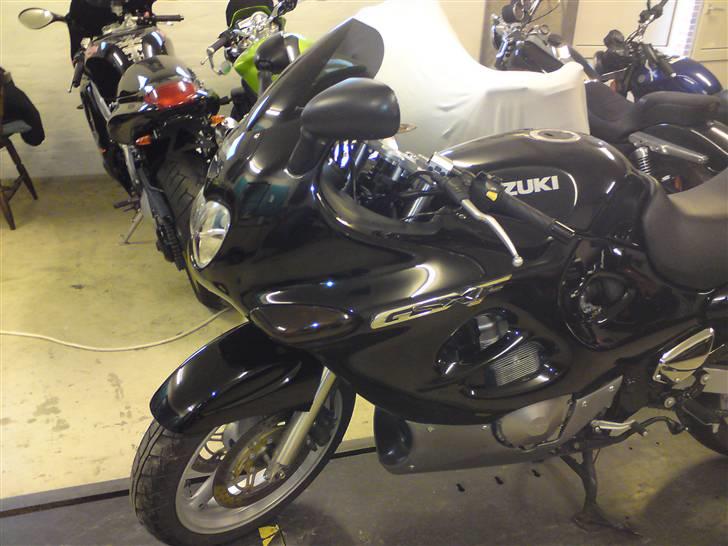 Suzuki GSX 600 F  "SOLGT" billede 4