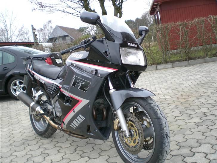 Yamaha fz 750 SOLGT billede 1