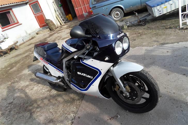 Suzuki GSX-R 750 - nyvasket og vokset billede 1