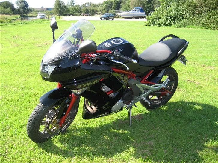 Kawasaki ER6F billede 1