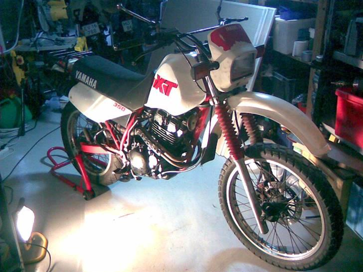 Yamaha XT 350 - hovede rep af bremser og lys billede 1