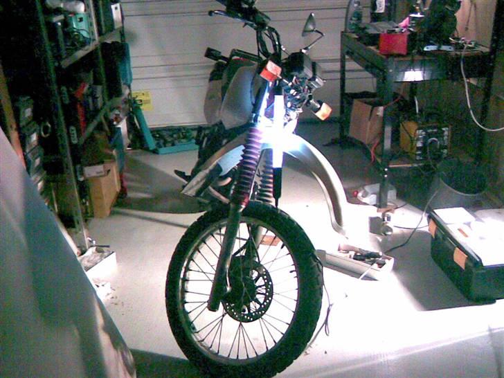 Yamaha XT 350 - hovede rep af bremser og lys billede 3