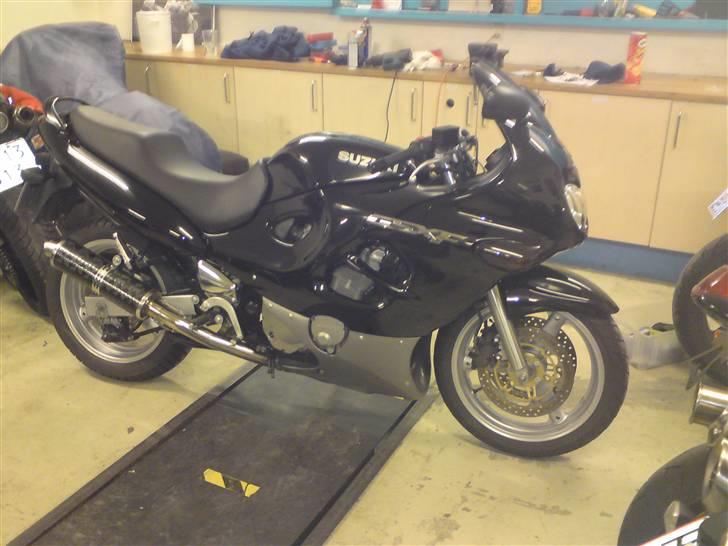 Suzuki GSX 600 F  "SOLGT" billede 10