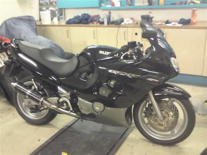 Suzuki GSX 600 F  "SOLGT" billede 11