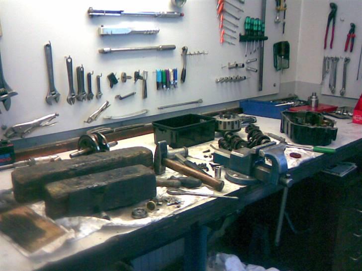 Yamaha XT 350 - kom plet rep men lejer krumtap pakninger top og ventiler og så vider billede 12