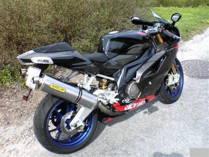 Aprilia RSV 1000 R Factory - SOLGT billede 1