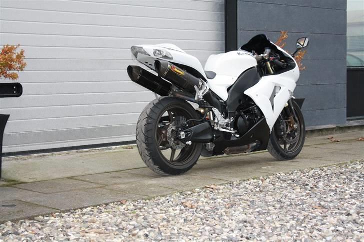 Kawasaki ZX10R Pearl White *SOLGT* - Røven! billede 3