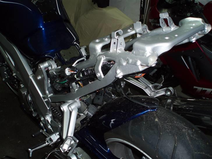 Suzuki Sv 1000 - Før den nye undertray blev monteret billede 5