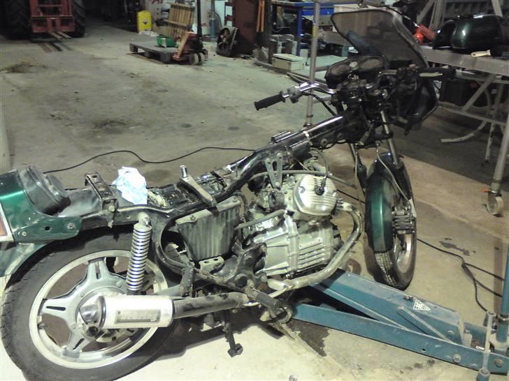 Honda                    CX 500 - Første cykel strippet ned, og fejlsøgning begyndt billede 8