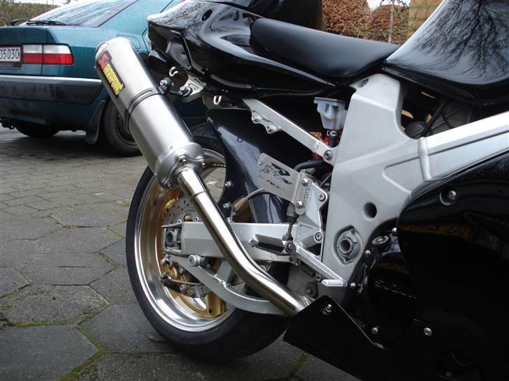 Suzuki TL 1000 R  SOLGT billede 17