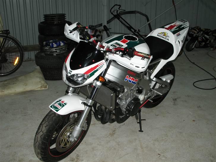 Honda CBR 900RR billede 1