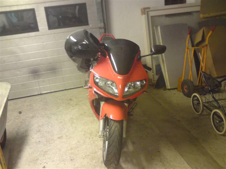 Suzuki sv1000s SOLGT billede 2