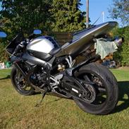Yamaha yzf r1