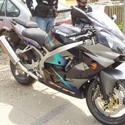 Kawasaki ZX9R