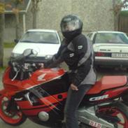 Honda cbr 600 F