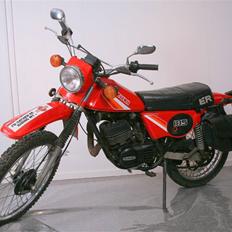 Suzuki TS 185