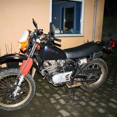 Suzuki DR 250 S - ***SOLGT***