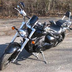 Suzuki Intruder M800