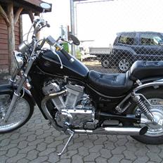 Suzuki VS 600 Intruder