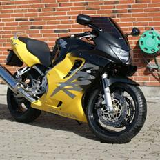 Honda CBR 600 f