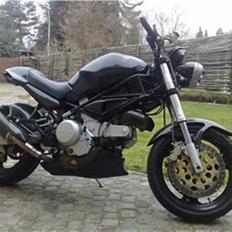 Ducati Monster 750 "Solgt"
