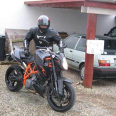 KTM Superduke R