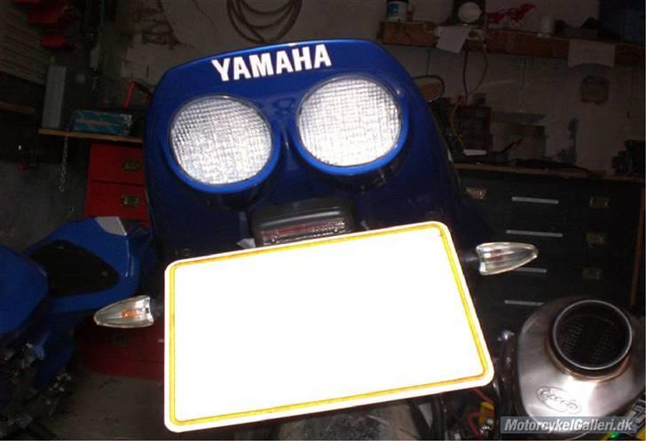 Yamaha YZF R6 Solgt - 01 bagende istedet for den store gamle klods billede 2