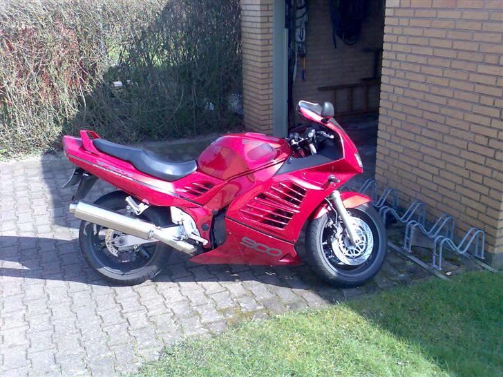 Suzuki rf 900r billede 6