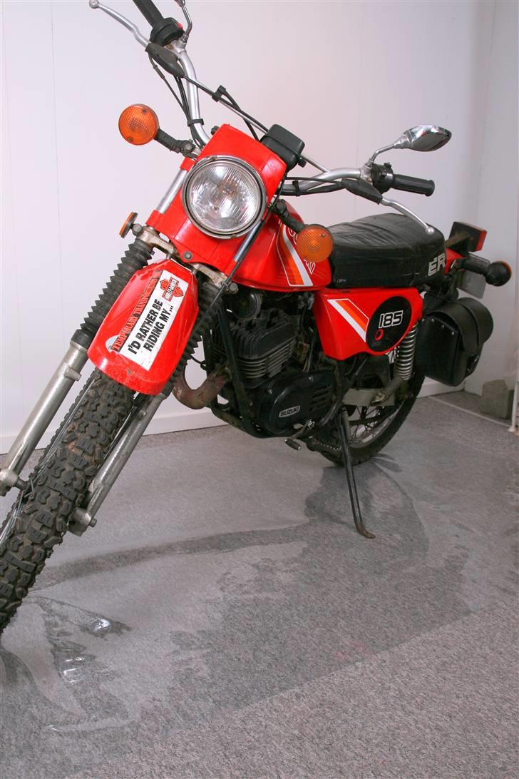 Suzuki TS 185 billede 2
